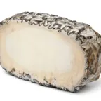 Brigante — fromage italien servi à la coupe au marché