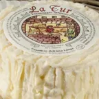 La Tur — fromage italien servi à la coupe au marché